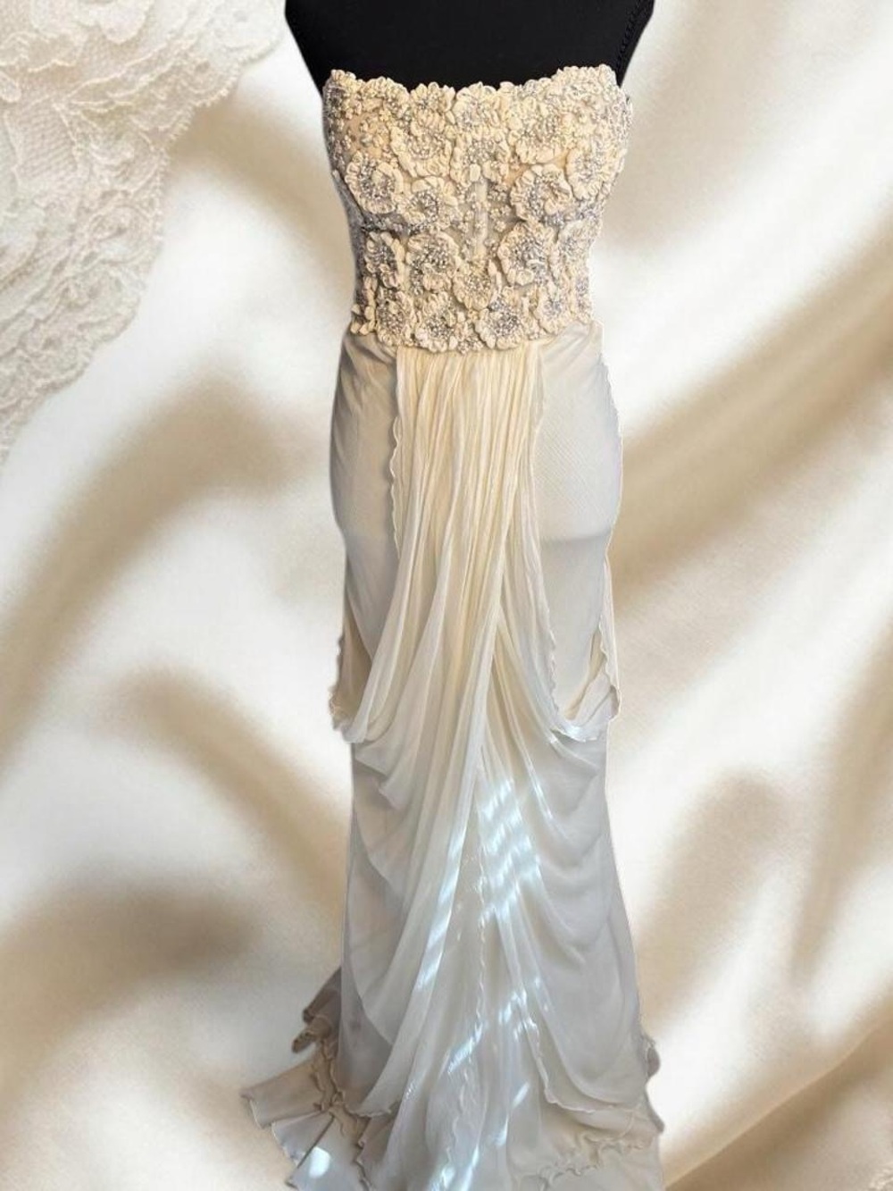 Monique Lhuillier “Charolette” embellished silk gown
